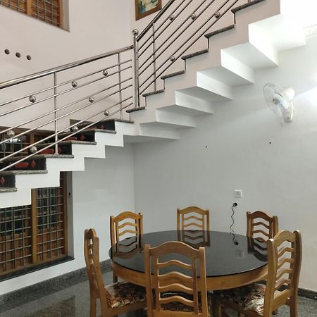 Joby Homestay Kadamakudy Kochi Buitenkant foto