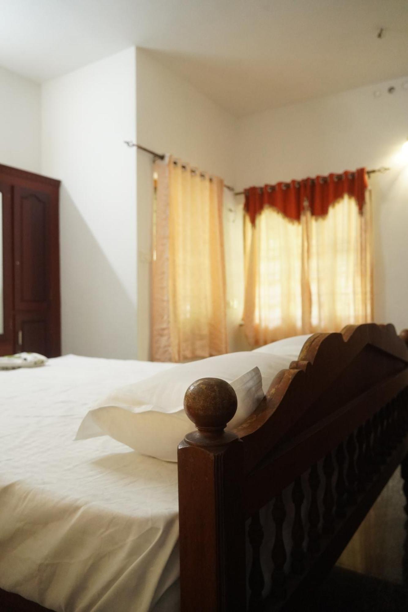 Joby Homestay Kadamakudy Kochi Buitenkant foto